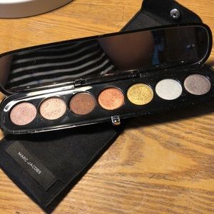 Authentic Marc Jacobs the starlet eye Palette